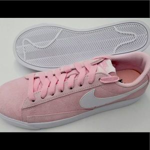 NIKE WOMENS BLAZER LOW SD  PINK FOAM WHITE Size 9